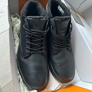 Brand new Timberland Black Nubuck-Davies Square- Chukka Boot